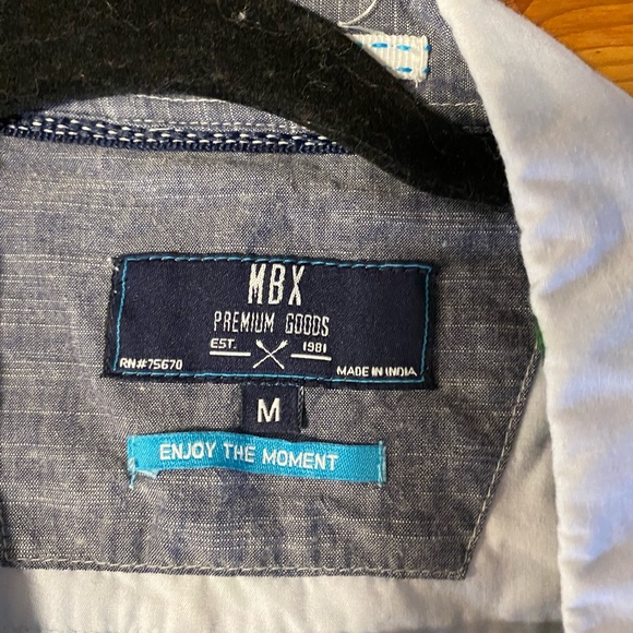 Men’s button down shirt. Perfect for summer. - Picture 2 of 2